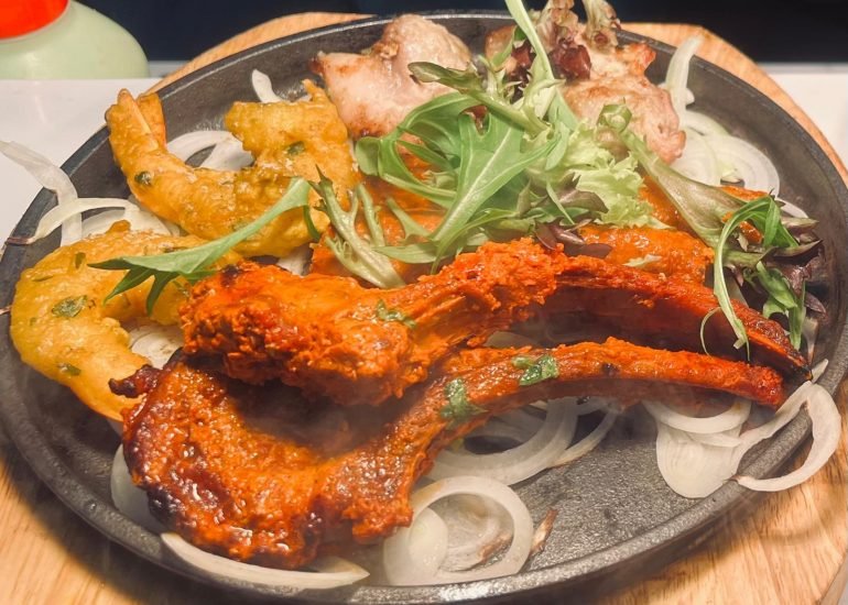 Aao Jee Traditional Indian Restaurant FRASER photo 8