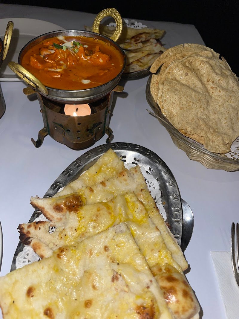 Tandoor & Curry Hut Indian Restaurant photo 3