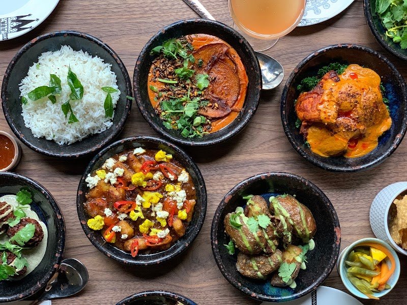 Lions And Tigers photo 3